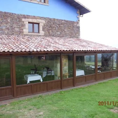 Casona Gamonales 3* Carreno